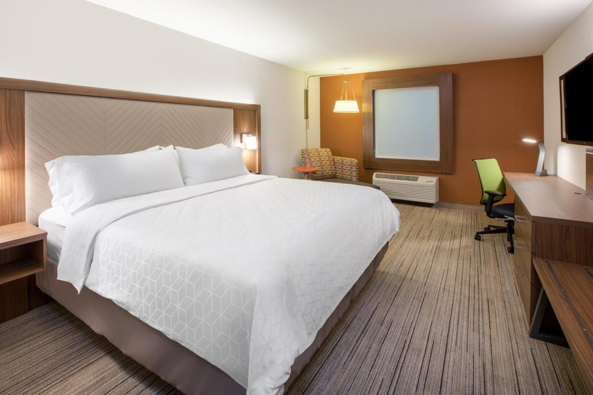 Holiday Inn Express & Suites - Glendale Downtown Экстерьер фото